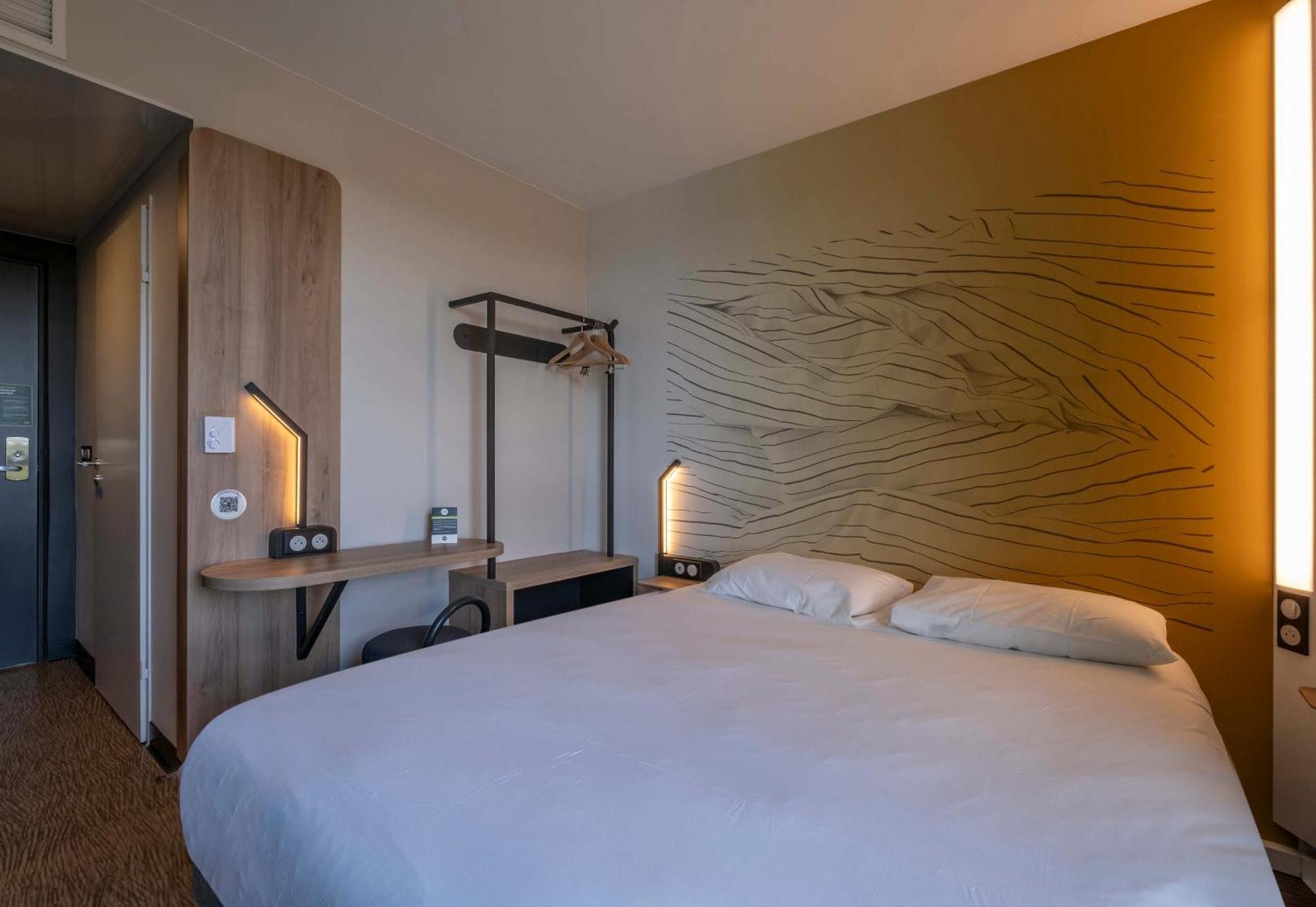 B&B Hotel Saintes Eksteriør billede