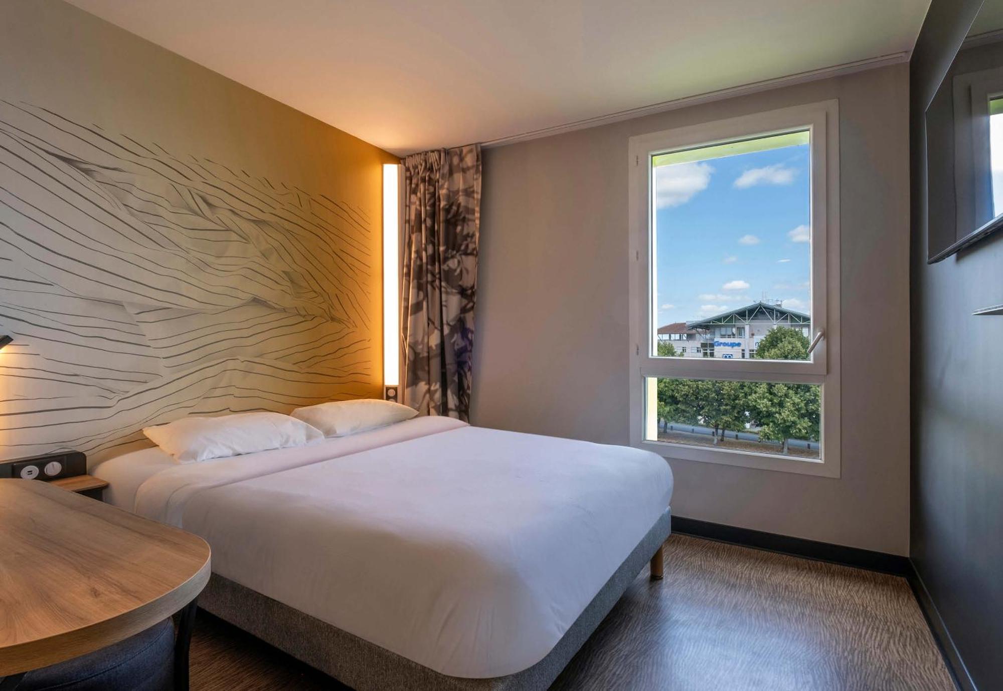 B&B Hotel Saintes Eksteriør billede