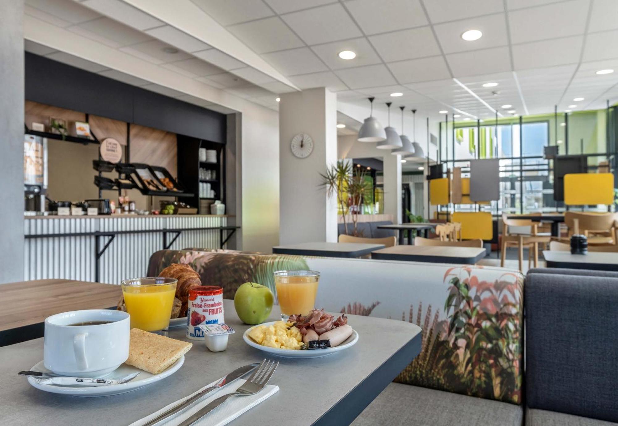 B&B Hotel Saintes Eksteriør billede